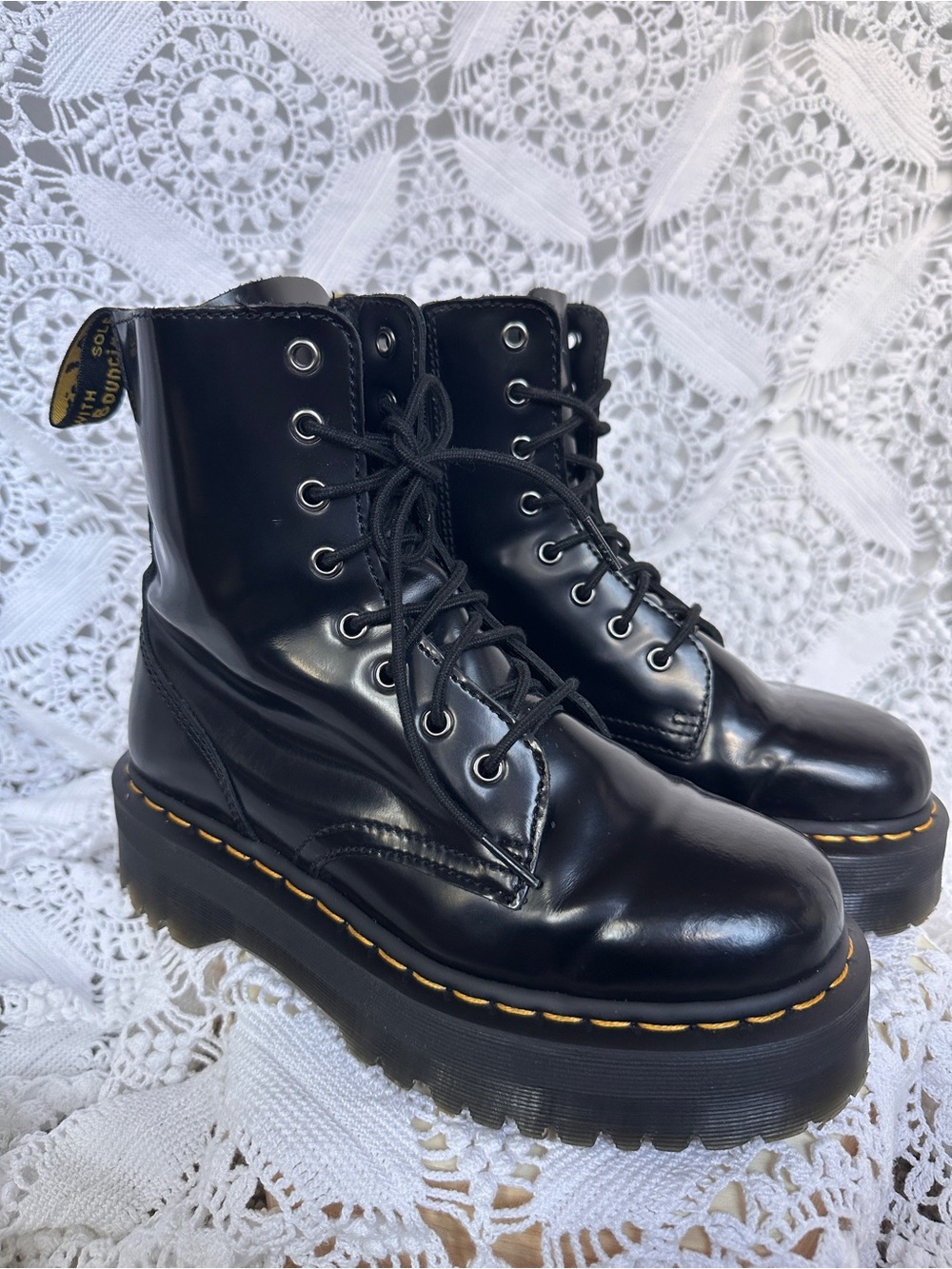 Dr. Martens Black Jadon Smooth Leather Platform Boots - Women’s 8 (Men's 7) EUC